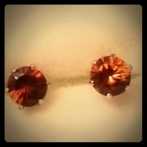 .925 silver and garnet stud earrings